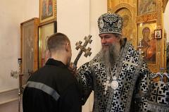 Митрополит Евгений отслужил божественную литургию в екатеринбургской ИК-2