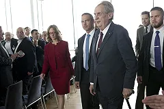 Земан возложил на Порошенко ответственность за ситуацию в Донбассе