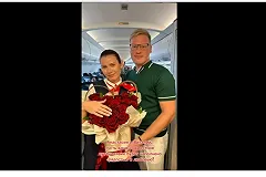 Бортпроводнице «Уральских авиалиний» во время полета сделали предложение