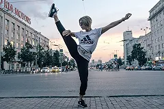 Танцевальный баттл в бикини пройдет на понтонах Городского пруда в UMN