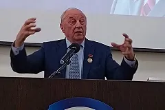 «Совсем скоро». Россель предрек Среднему Уралу скорый экономический кризис