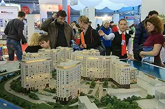 Мужчины чаще женщин  интересуются материнским капиталом у юристов