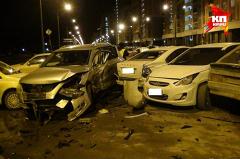 В Екатеринбурге произошла авария с 6 машинами
