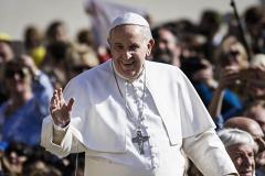 iPad Папы Римского ушел с молотка за 30 тысяч долларов