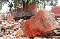 СМИ сообщили о более 150 погибших в результате землетрясения в Непале