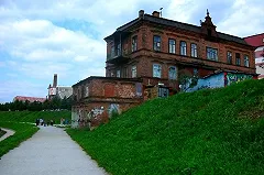 Начался демонтаж дома купца Чувильдина, известного в народе как «косой дом»