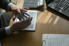 Чиновникам запретят пользоваться соцсетями с рабочих устройств