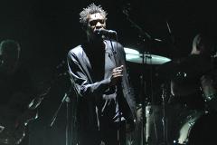 Massive Attack процитировали Геринга на концерте напротив Минобороны России