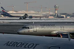 Задержанный за попытку угона самолета мужчина был безработным, жил с матерью