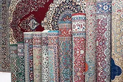 Бывшего майора ФСБ обвиняют в краже ковров на сумму в 6,5 миллионов рублей