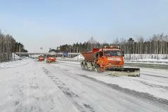 Власти Свердловской области сообщили, куда обращаться из-за нечищеных дорог