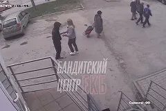 На Уралмаше неизвестный с ножом убил девушку