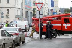 В Екатеринбурге горит гимназия № 104