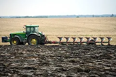Производство тракторов-беспилотников планируется наладить в области за три года