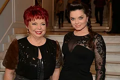 Наташу Королеву вынуждают оскорбить Владимира Путина