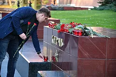 В Керчи прощаются с жертвами нападения в колледже