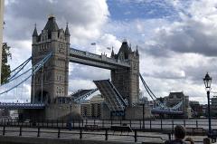 В Лондоне сломался Тауэрский мост
