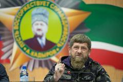 «Тебя скоро свои же отравят». Кадыров посоветовал Зеленскому бежать