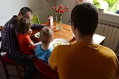 Астахов: Гомосексуальная пара склонила российского подростка к невозвращению