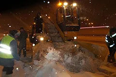 В Екатеринбурге легковушка врезалась в снегоуборочную машину