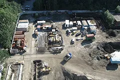 Жители Уралмаша «сдали» «Бруснику»: ЧП с лесами — уже не первое