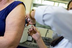 Плановую вакцинацию приостановили в России из-за коронавируса