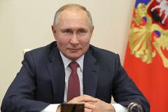 Песков ответил фразой «Путин не бьется в истерике» на вопрос о Навальном