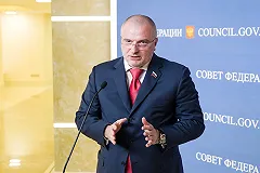 Сенатор Клишас, у которого нашли дачу в Швейцарии, сбежал от журналистов