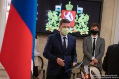 «Усилить контроль»: Куйвашев пригрозил вернуть ограничения в Свердловской области