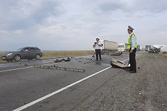 На свердловской трассе водитель фургона вылетел на встречную полосу и устроил смертельное ДТП