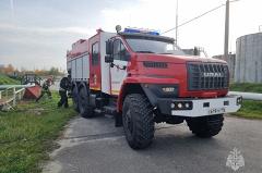Эвакуировали 750 человек: в Екатеринбурге загорелась школа
