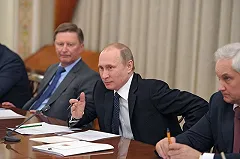 Политологи зафиксировали новую расстановку сил в окружении Путина