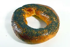 Семья кондитеров получила 33 года за продажу булочек с маком в Воронеже