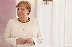 Меркель снова охватила неконтролируемая дрожь на официальной встрече