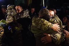 Ополченец Моторола попал под огонь критики за рукопожатие с комбатом ВСУ