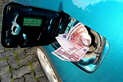 В России подсчитали, на каком топливе дешевле ездить