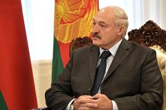 Лукашенко назвал панику вокруг коронавируса психозом и заявил, что мир сошёл с ума