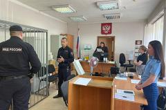 В Екатеринбурге вынесли приговор мужчине, который сбросил сына с балкона