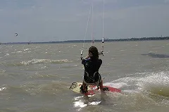 В Северной Корее появится лагерь для серфингистов