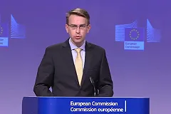 ЕС призвал Москву отменить указ Путина о гуманитарной поддержке Донбасса