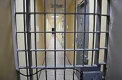 В Свердловской области задержали мужчину из федерального розыска
