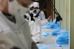 В Екатеринбург привезли почти миллион защитных масок