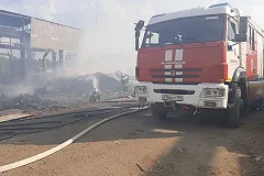 Существует угроза взрыва: в Екатеринбурге снова вспыхнул крупный пожар