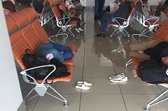 Уральцы провели ночь в Кольцово из-за задержки вылета в Таиланд