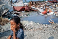 Количество жертв цунами в Индонезии превысило 160 человек