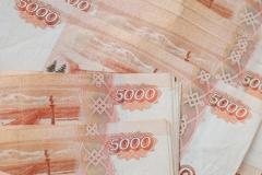 Средняя зарплата в Свердловской области достигла почти 90 тысяч рублей