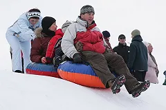 МЧС напоминает. Десять правил катания на «ватрушке»