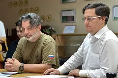 Музыкант Вадим Самойлов пояснил, что идет в политику бороться с «клопами»