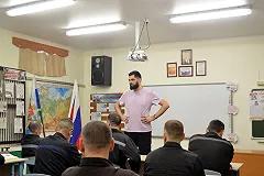 Известный режиссер поставит спектакль в колонии Екатеринбурга