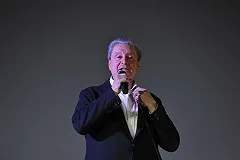 Актер Садальский осудил Смехова и Якубовича за перелет эконом-классом